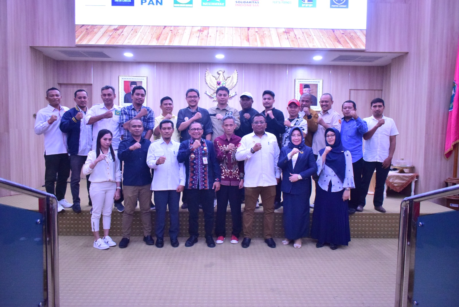 Pemkot Kendari, KPU dan Parpol Tandatangani Kesepakatan Bersama Penertiban APS/APK