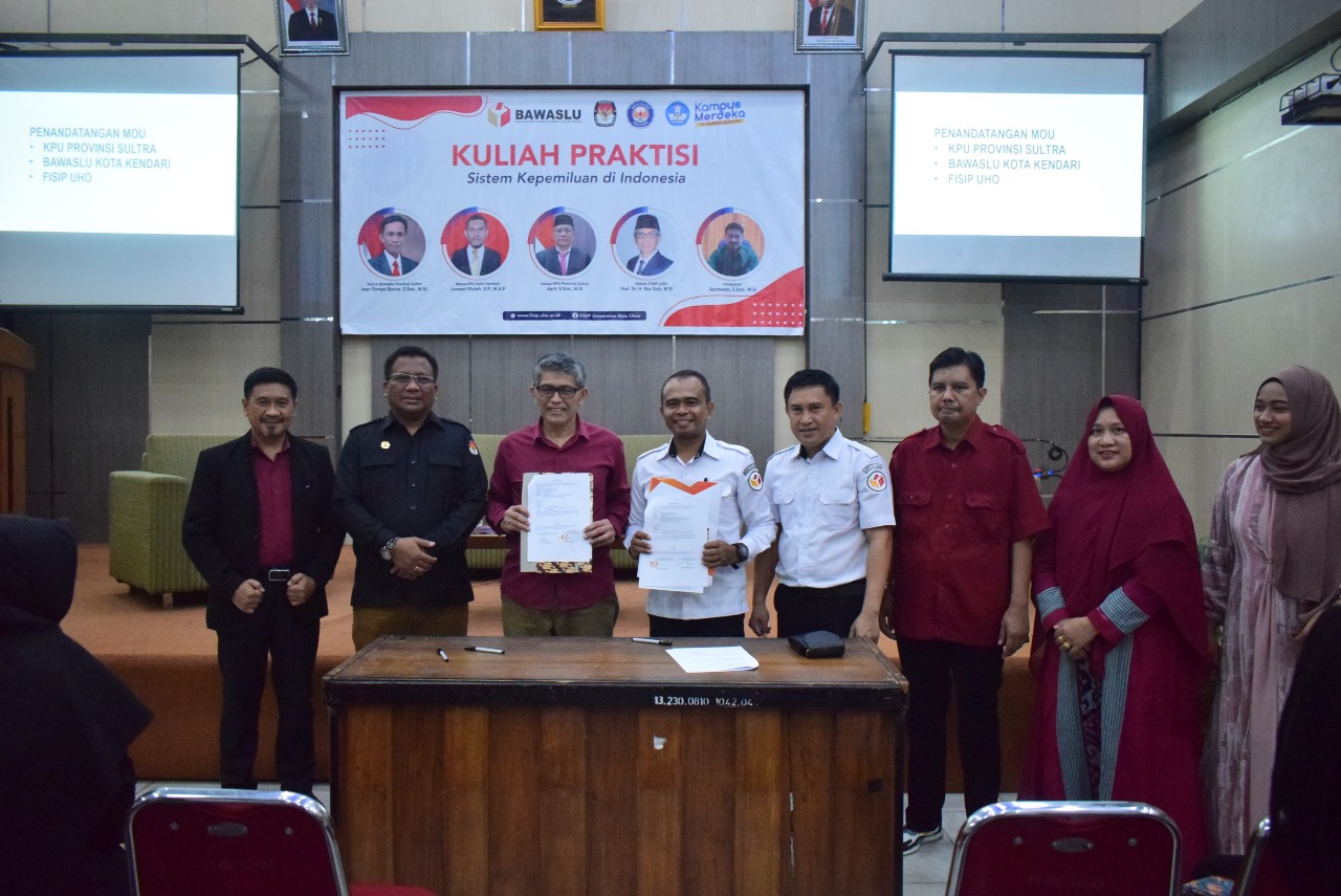 Bawaslu Kota Kendari - FISIP UHO Teken Kerjasama Pengembangan Pendidikan, Penelitian dan Pengabdian Kepada Masyarakat