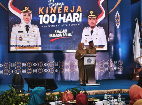 Walikota dan Wakil Walikota Kendari saat memaparkan capaian 100 hari Pemerintahan Kota Kendari