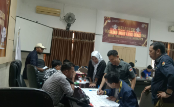 FotoAWAS: Pengawasan Finalisasi Data Calon Anggota DPRD Kota Kendari