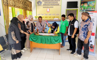 Penandatanganan Kerjasama Bawaslu Kendari - Lurah Gunung Jati